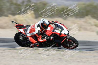 media/Dec-01-2025-Moto Forza (Mon) [[2daa91e15f]]/2-Intermediate Group/Session 3 (Turn 7 Inside Pans)/